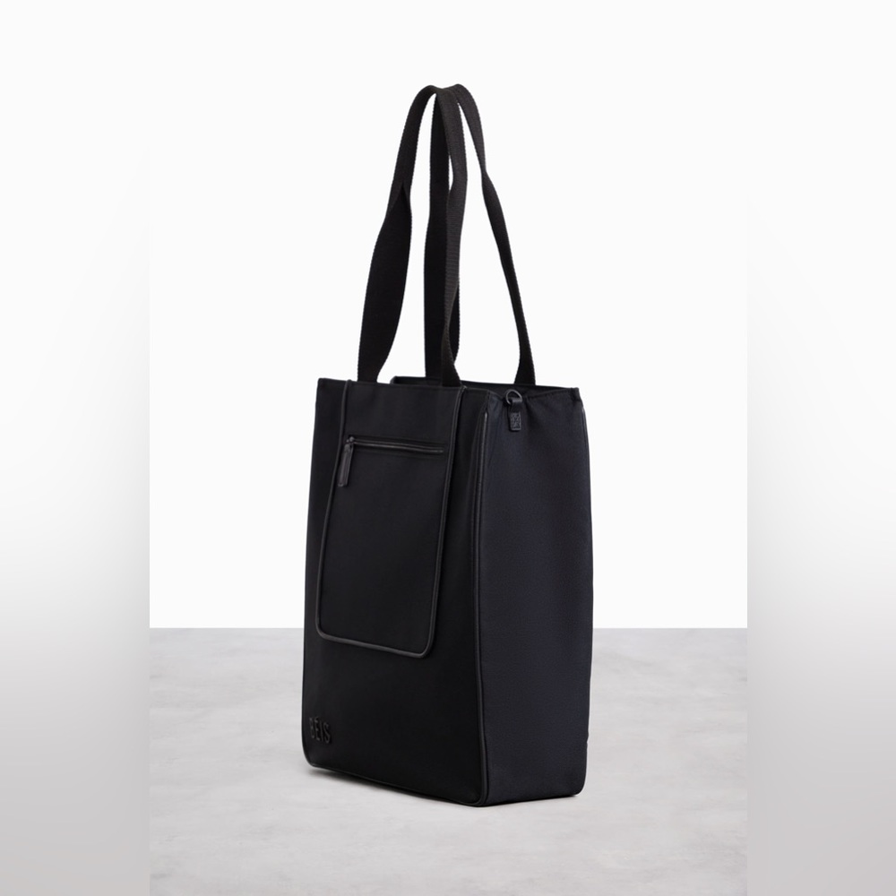 Beis north to south tote